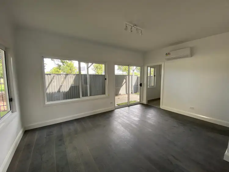 Fourth view of Homely townhouse listing, 2/76 Charles Street, Wodonga VIC 3690
