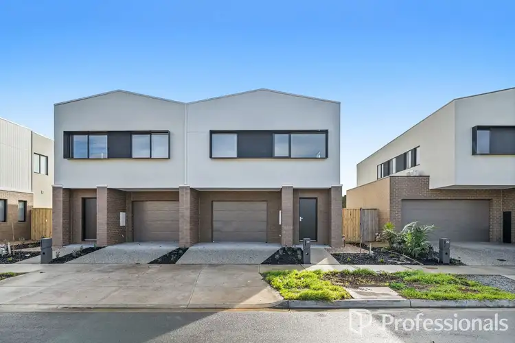 Main view of Homely townhouse listing, 32 Stevo Way, Fraser Rise VIC 3336