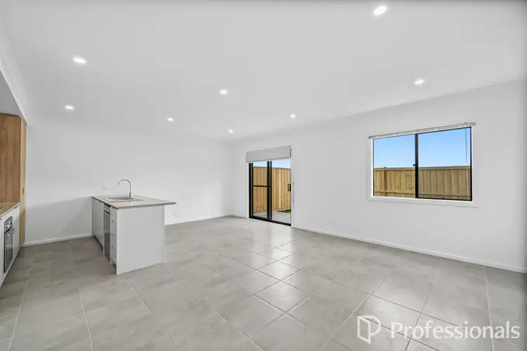 Fourth view of Homely townhouse listing, 32 Stevo Way, Fraser Rise VIC 3336