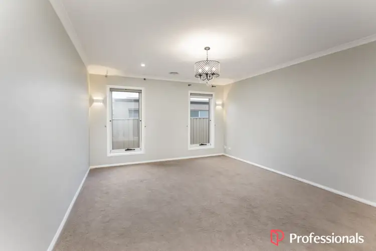Third view of Homely house listing, 33 Erlandsen Circuit, Wodonga VIC 3690