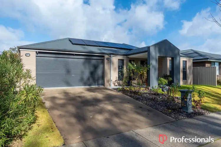 Second view of Homely house listing, 33 Axford Boulevard, Wodonga VIC 3690