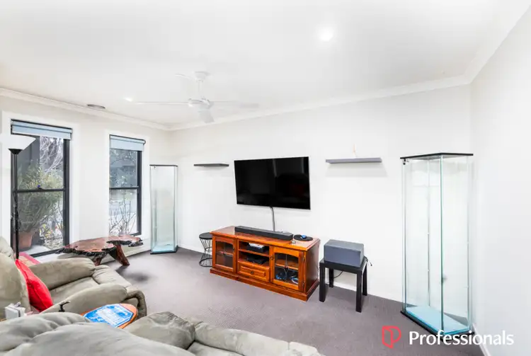 Fourth view of Homely house listing, 33 Axford Boulevard, Wodonga VIC 3690