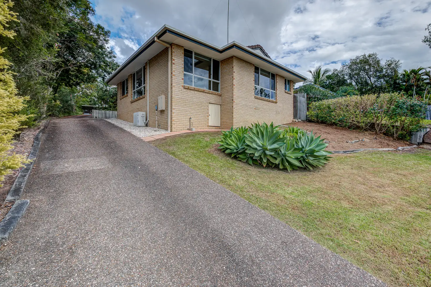 Main view of Homely semi-detached listing, 1/16 Bathurst Court, Helensvale QLD 4212