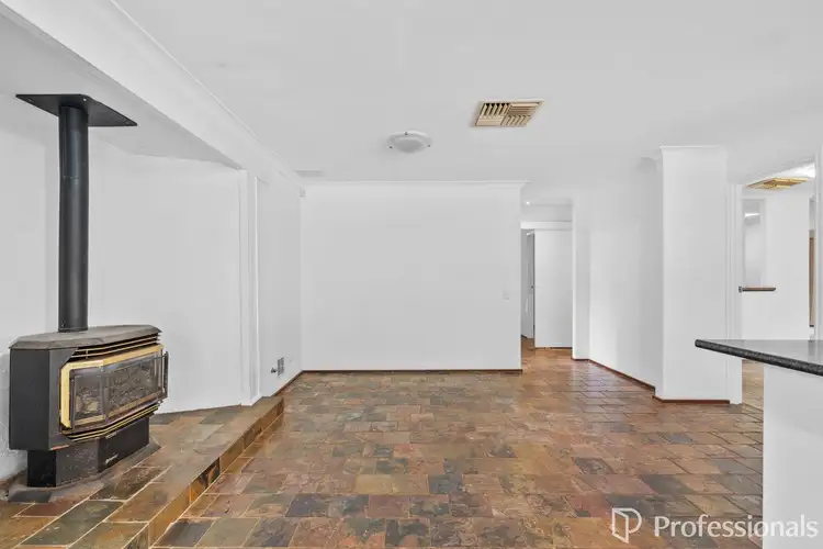 Fourth view of Homely house listing, 5 Summer Place, Thornlie WA 6108