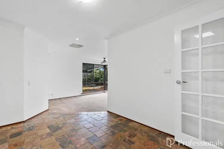 Sixth view of Homely house listing, 5 Summer Place, Thornlie WA 6108