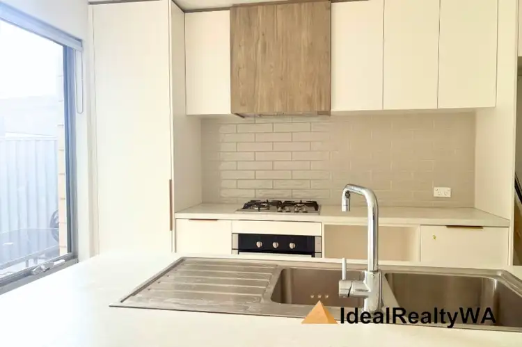 Second view of Homely house listing, 5 Nirvana Way, Willetton WA 6155