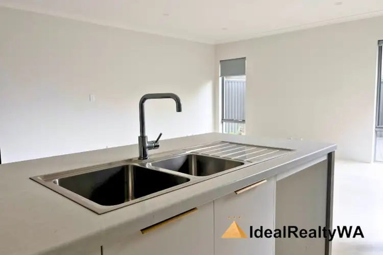 Fourth view of Homely house listing, 5 Nirvana Way, Willetton WA 6155