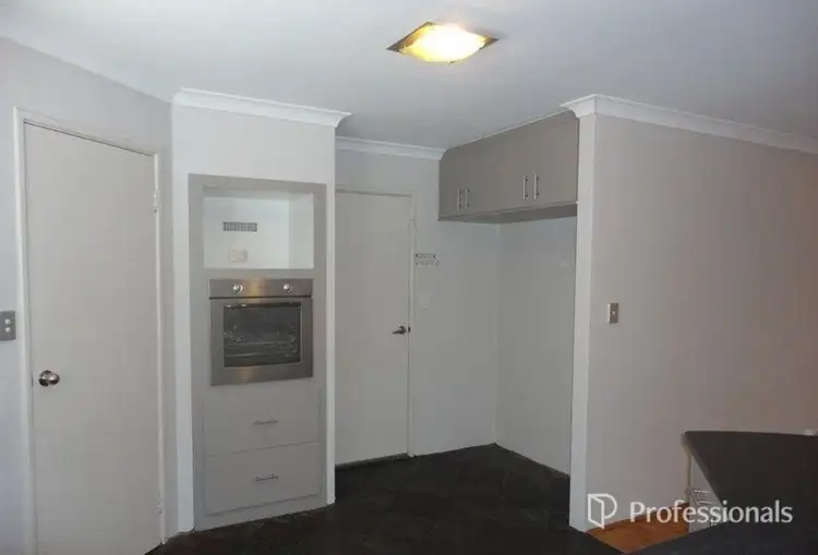 Fifth view of Homely house listing, 33 Mica Mews, Wattle Grove WA 6107