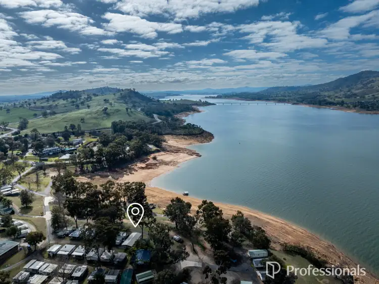 Cabin 68 Lake Hume Tourist Park, Lake Hume Village NSW 3691