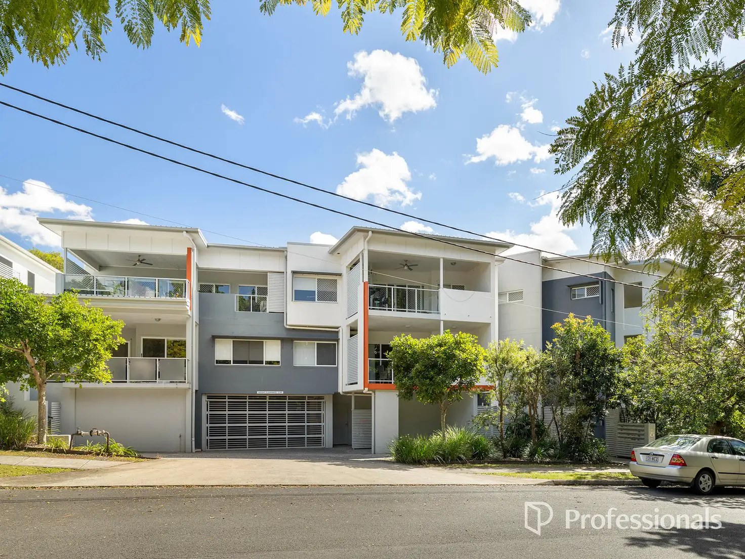 Main view of Homely unit listing, 2/8 Mercer Ave, Kedron QLD 4031