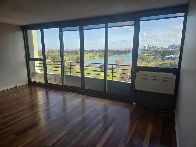 1006/81 Queens Road, Melbourne VIC 3004