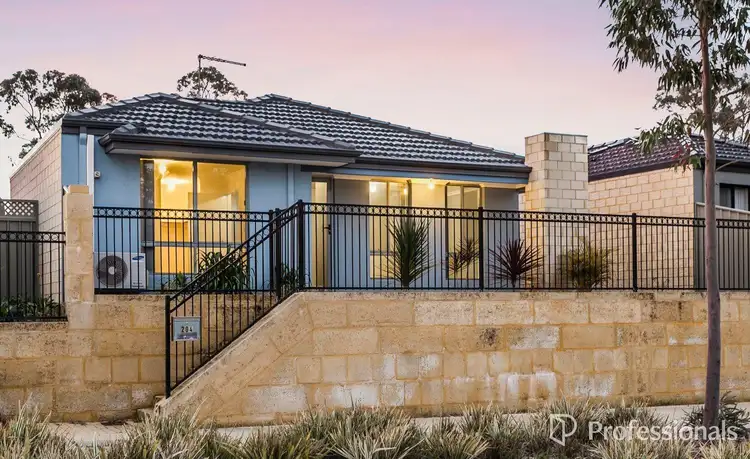 204 Lambeth Circle, Wellard WA 6170