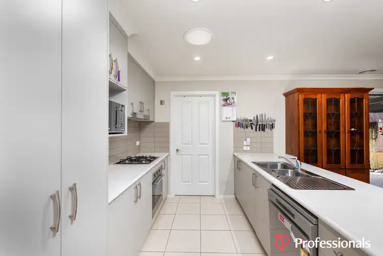 Fourth view of Homely house listing, 33 Axford Boulevard, Wodonga VIC 3690