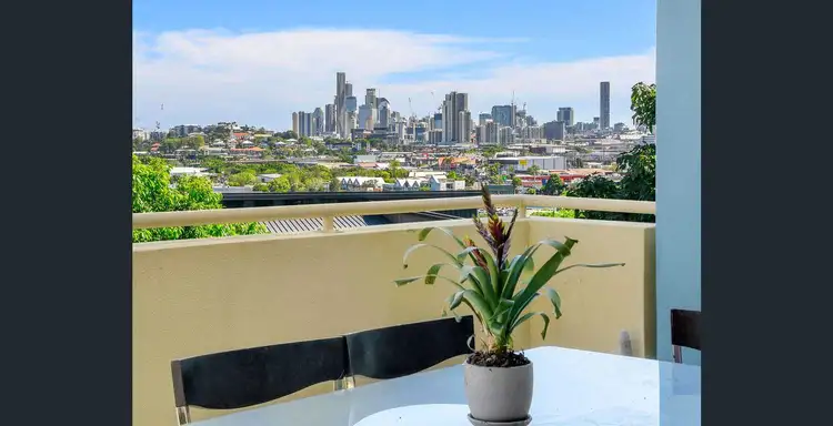 4/25 Whytecliffe Street, Albion QLD 4010