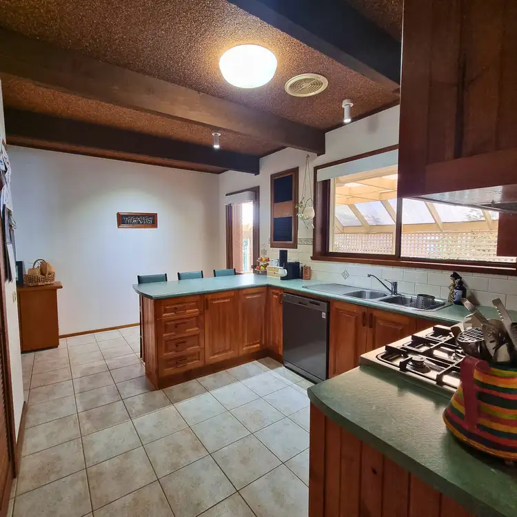Sixth view of Homely house listing, 23 Furphy Avenue, Kialla VIC 3631