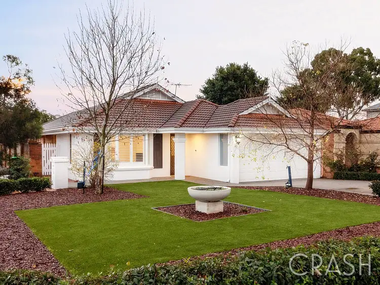 15 Cowan Street, Alfred Cove WA 6154