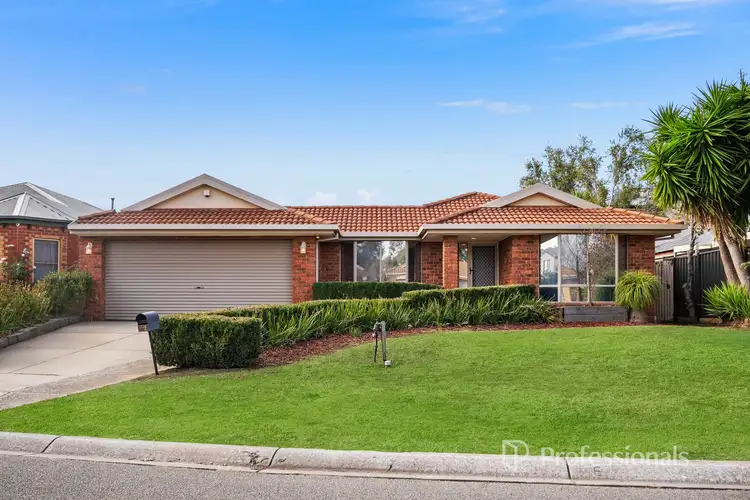 62 Stagecoach Crescent, Sydenham VIC 3037