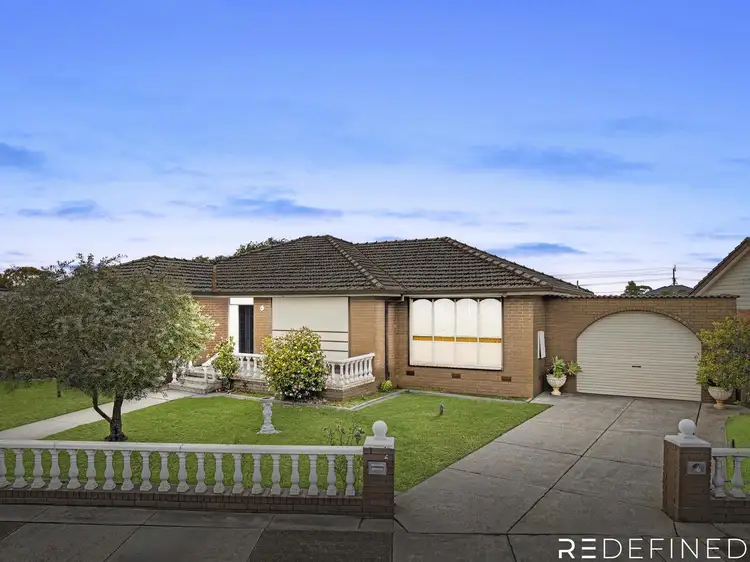 4 Cresswold Avenue, Avondale Heights VIC 3034