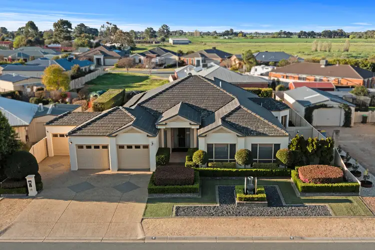 18 Maple Crescent, Numurkah VIC 3636