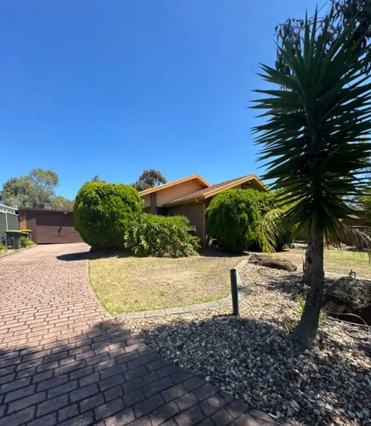 15 Burton Close, Keilor Downs VIC 3038