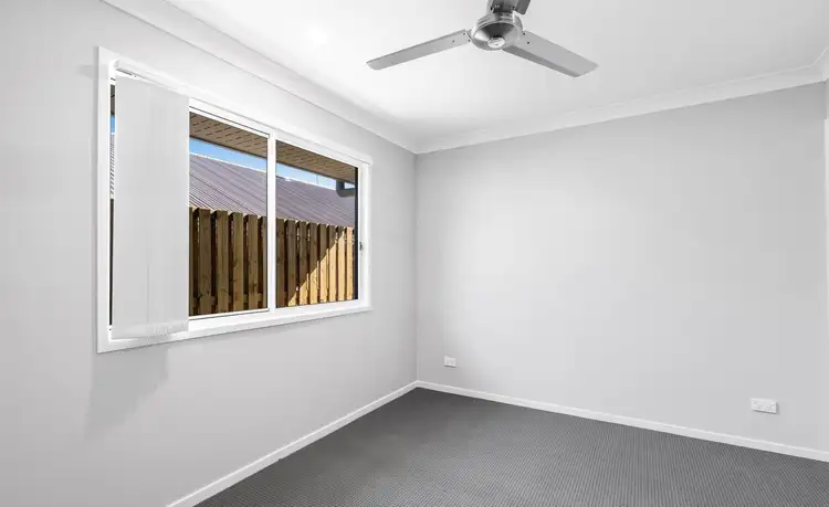 Fifth view of Homely semi-detached listing, 2/9 Sheepdog Road, Park Ridge QLD 4125