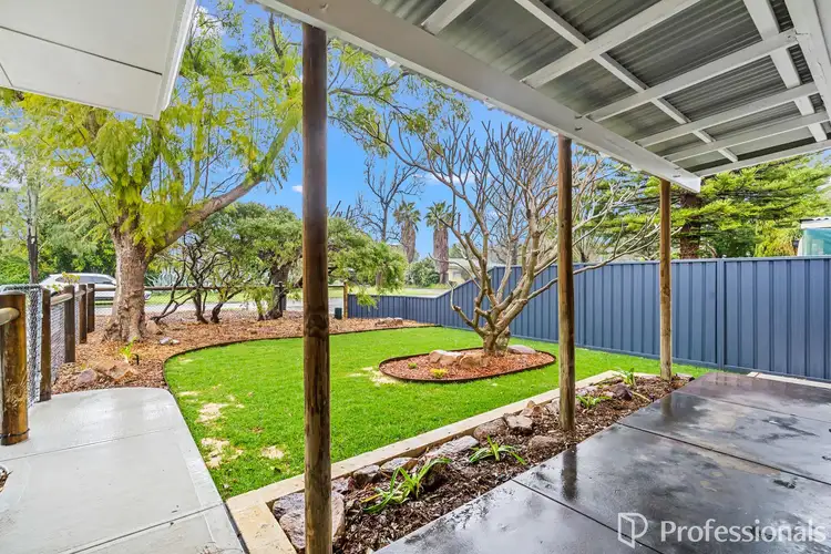 7 Warren Road, Maida Vale WA 6057