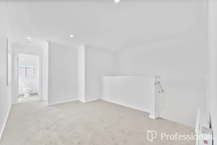 Fifth view of Homely townhouse listing, 1 Ivanhoe Avenue, Fraser Rise VIC 3336