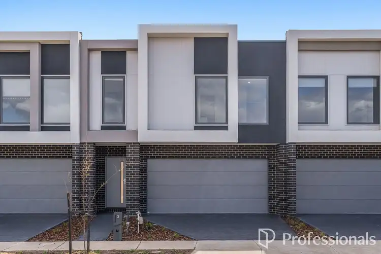 3 Ivanhoe Avenue, Fraser Rise VIC 3336