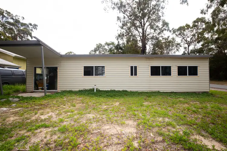 1 Parakeet Street, Macleay Island QLD 4184