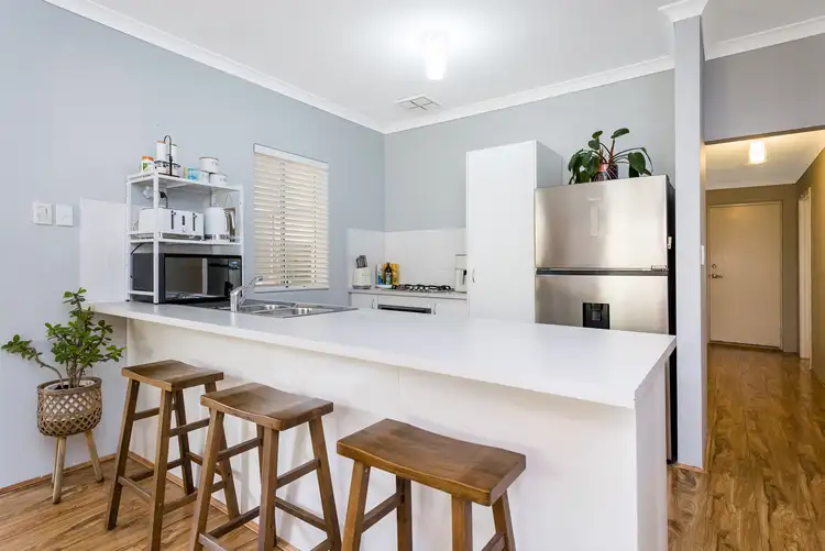 57 Warburton Trail, Lakelands WA 6180