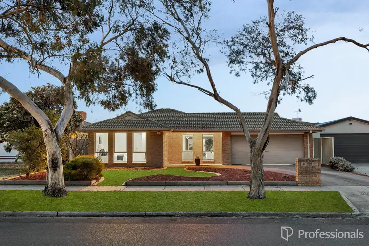 52 Bellbird Avenue, Taylors Lakes VIC 3038