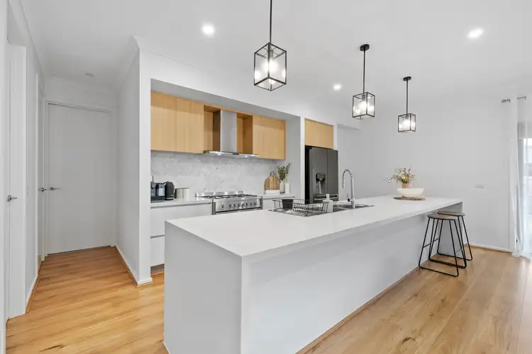 Fifth view of Homely house listing, 10 Piana Road, Fraser Rise VIC 3336
