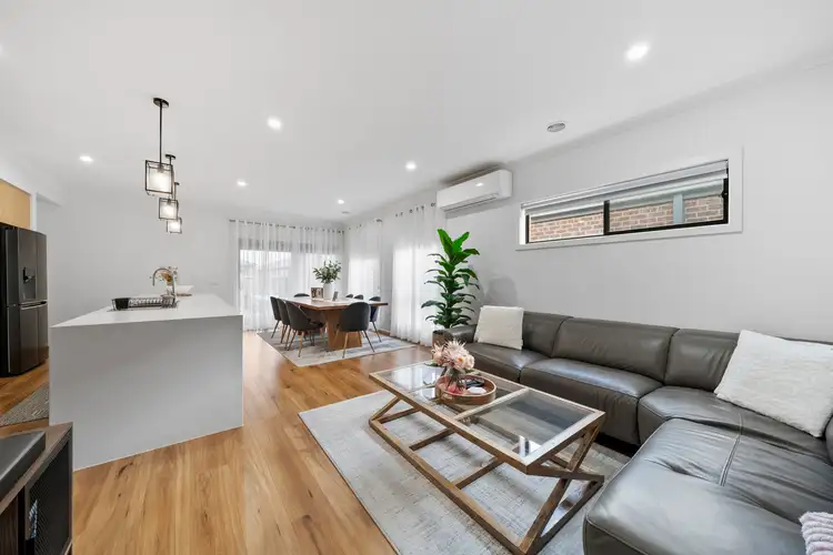 Sixth view of Homely house listing, 10 Piana Road, Fraser Rise VIC 3336