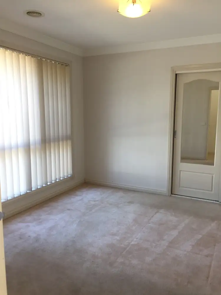 Fifth view of Homely house listing, 2 Saint Warden Court, Keilor Downs VIC 3038