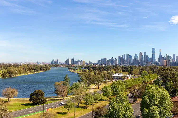 1001/81 Queens Road, Melbourne VIC 3004
