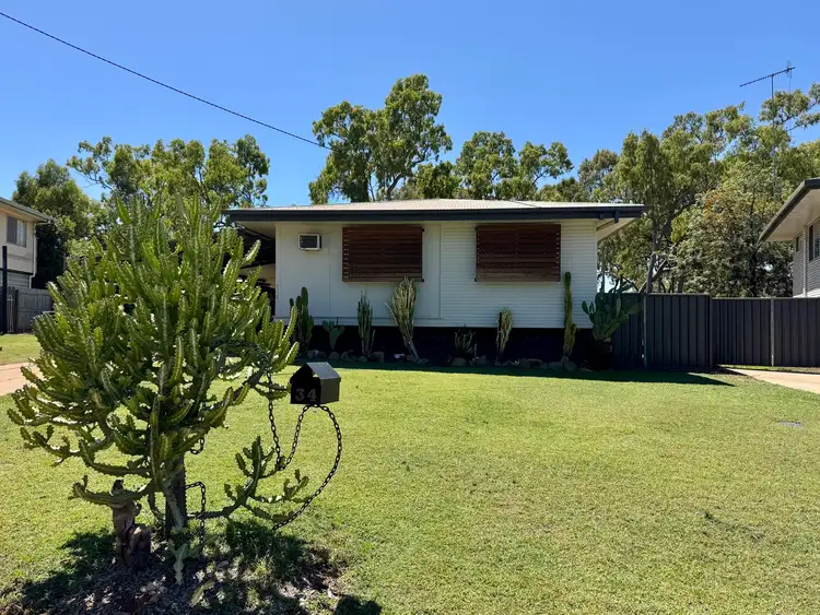 34 RENIER Crescent, Moranbah QLD 4744