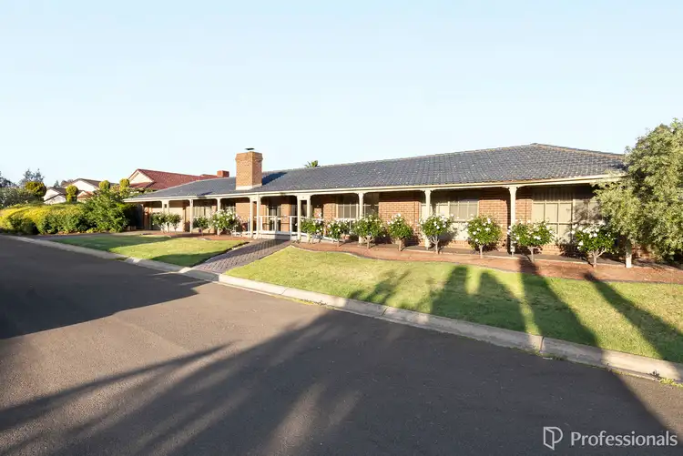 10 Nordic Avenue, Taylors Lakes VIC 3038