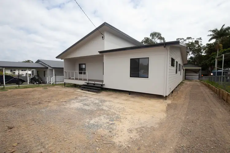 9 Pelican Street, Macleay Island QLD 4184