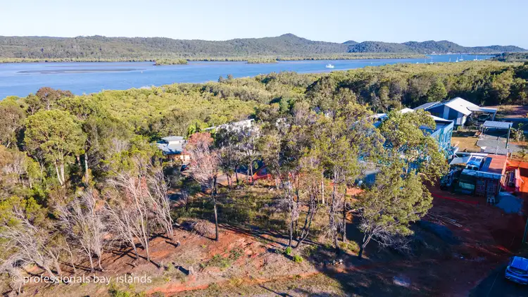 19 Opal Court, Russell Island QLD 4184