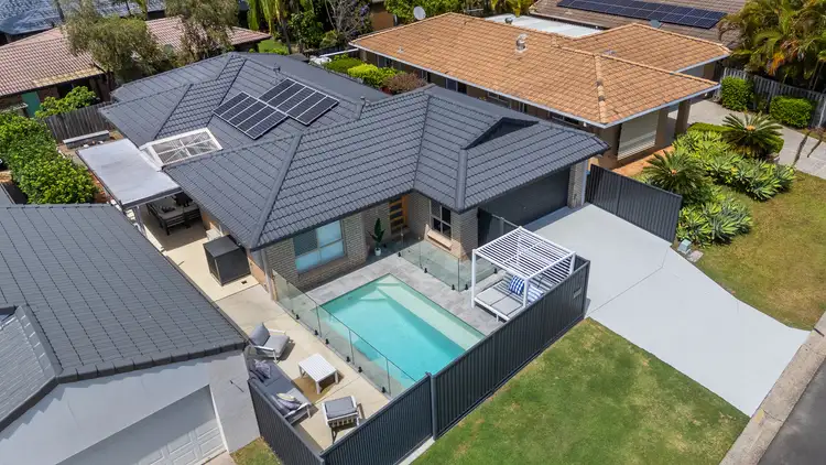 5 Pristine Court, Varsity Lakes QLD 4227