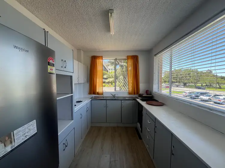 14/4 Marine Parade, Southport QLD 4215