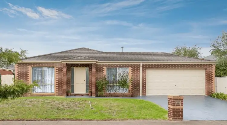 10 Odonnell Drive, Caroline Springs VIC 3023