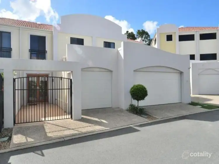 8854 Magnolia Drive East, Hope Island QLD 4212