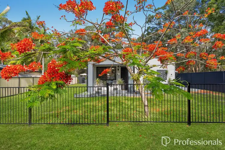 11 Martin Place, Russell Island QLD 4184