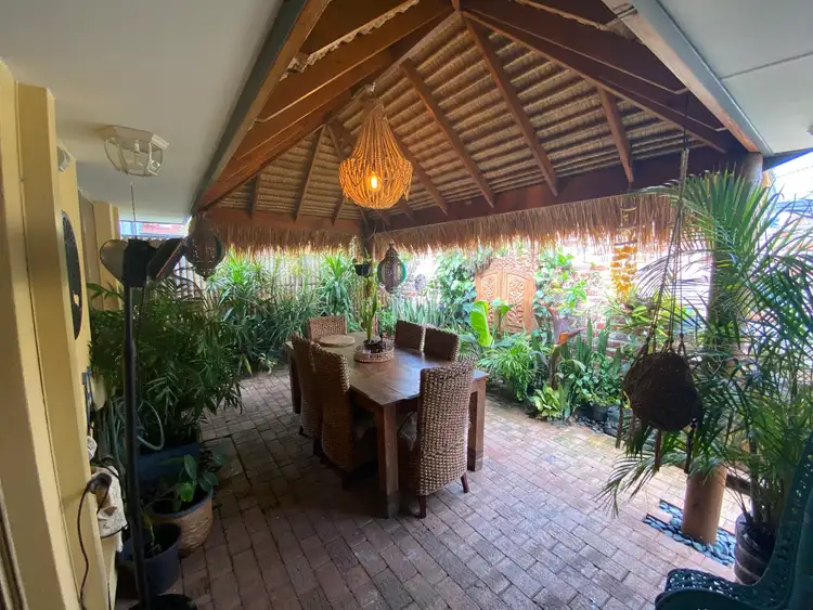 11 Calais Road, Scarborough WA 6019