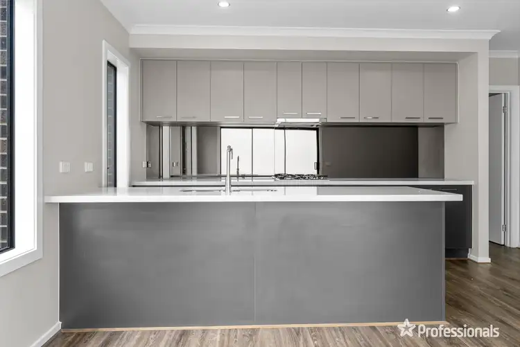 Fifth view of Homely house listing, 4 Pyramid Street, Bonnie Brook VIC 3335