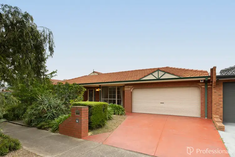 5 Booth Way, Taylors Lakes VIC 3038