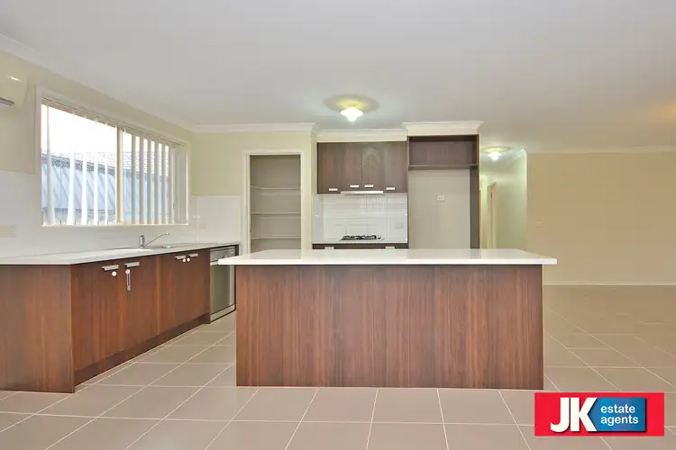 Fourth view of Homely house listing, 42 Fernhurst Avenue, Derrimut VIC 3026