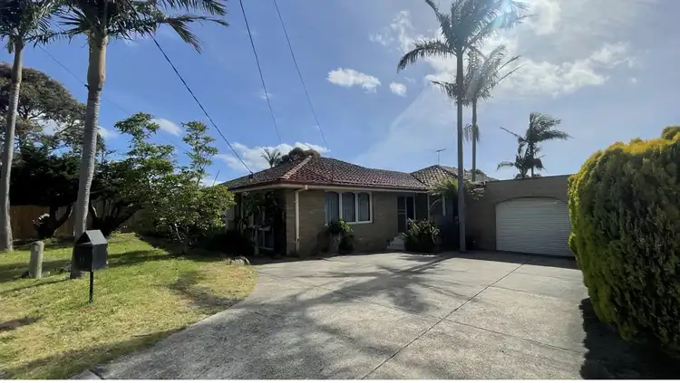 40 Pembroke Avenue, Frankston VIC 3199