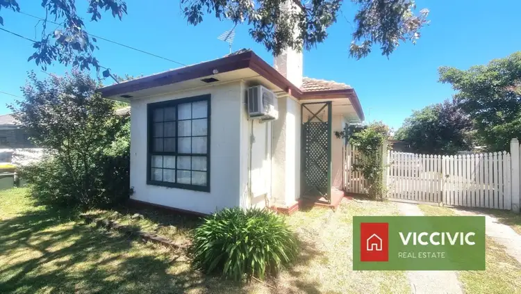 7 Pettitt Crescent, Norlane VIC 3214